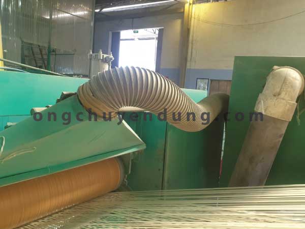 Ống hút bụi công nghiệp sử dụng trong xưởng dệt may